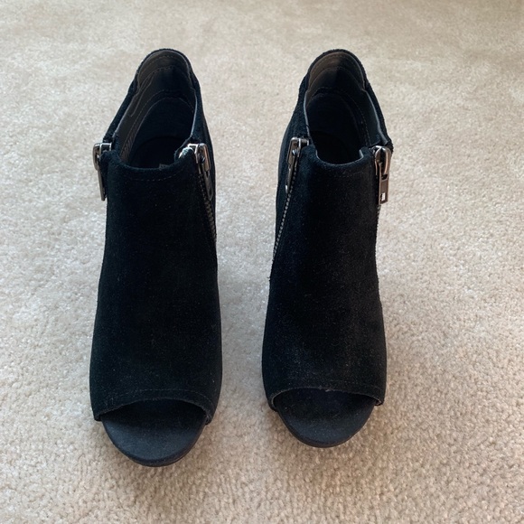 White Mountain ‘Daytona’ Booties - Picture 2 of 4